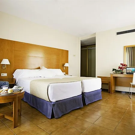 Tryp Ciudad De Hotel