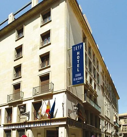 Tryp Ciudad De Hotel 3*