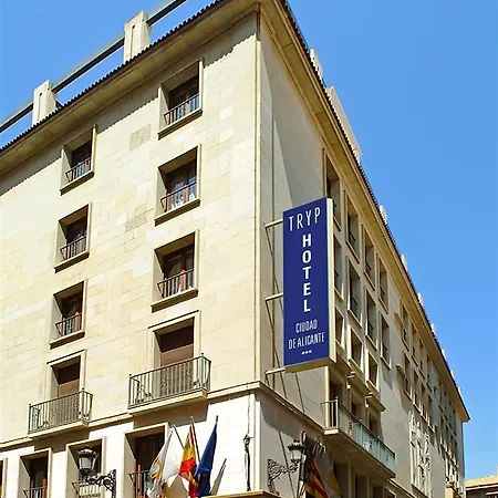 Tryp Ciudad De Hotel 3*