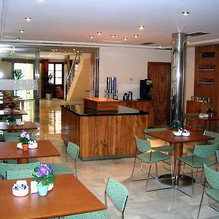 Tryp Ciudad De Hotel