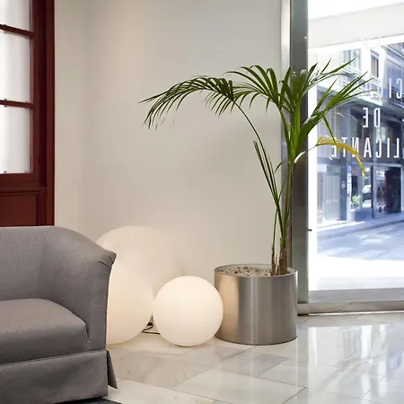 Tryp Ciudad De Hotel 3*