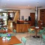 Tryp Ciudad De Отель