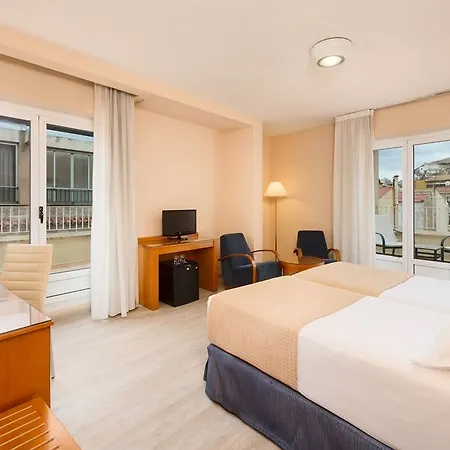 Ξενοδοχείο Tryp Ciudad De 3*