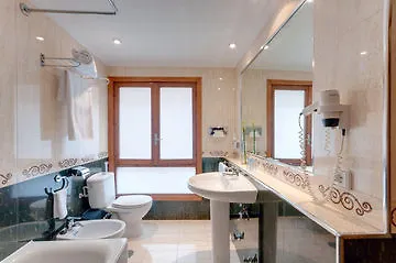 Tryp Ciudad De Ξενοδοχείο 3*