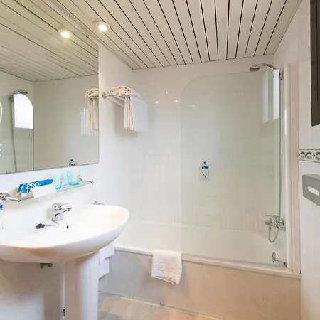 Tryp Ciudad De Ξενοδοχείο 3*