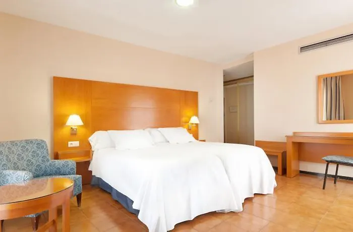 Tryp Ciudad De Hotel 3*